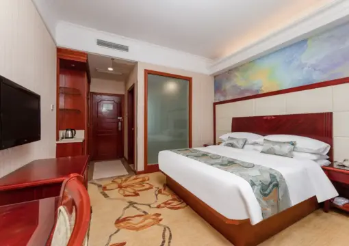 Deluxe Queen Room