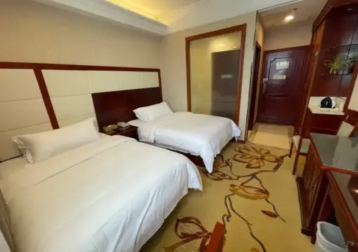 Deluxe Room B