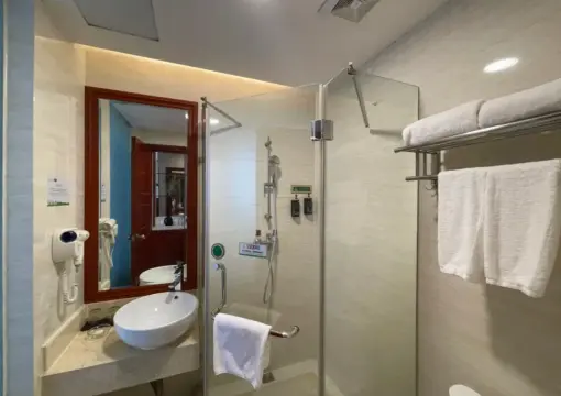 Deluxe Room B
