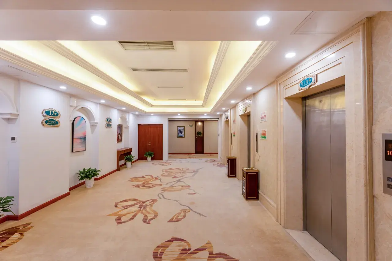 Shanghai Huaxi Meishi Hotel (33)