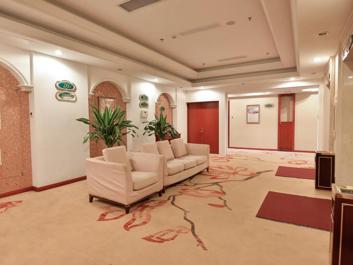 Shanghai Huaxi Meishi Hotel (38)