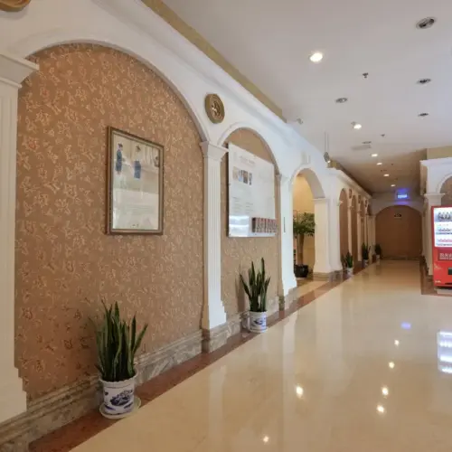 Standard Queen Room