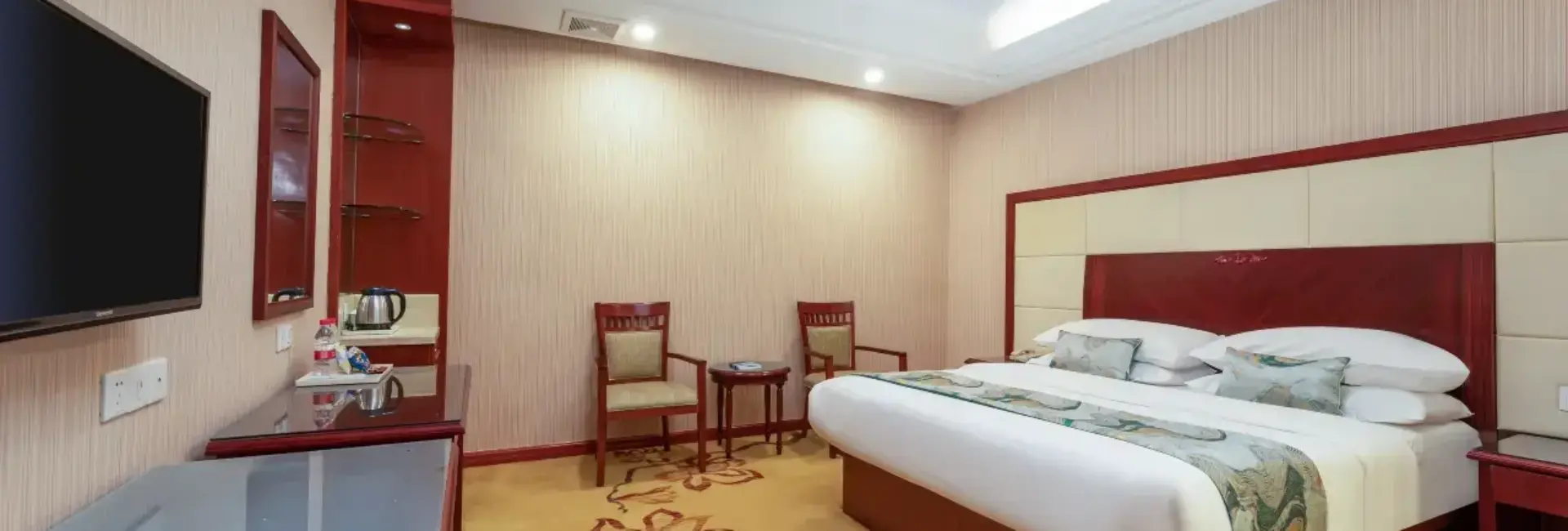Standard Queen Room
